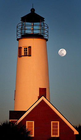 Saint George Island Lighthouse small sunset and moon 001 ver 2