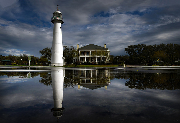 lighthouse biloxi reflection 001 sharpen small